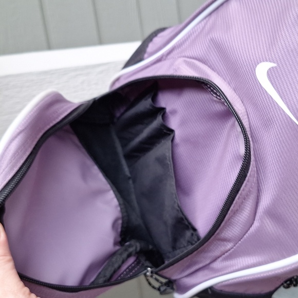 Nike swoosh mini purple 💜 backpack - Picture 7 of 8